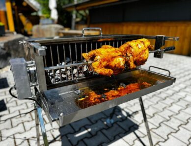 O nerezových grilech UG GRILL na kuře, kýtu a pečeni