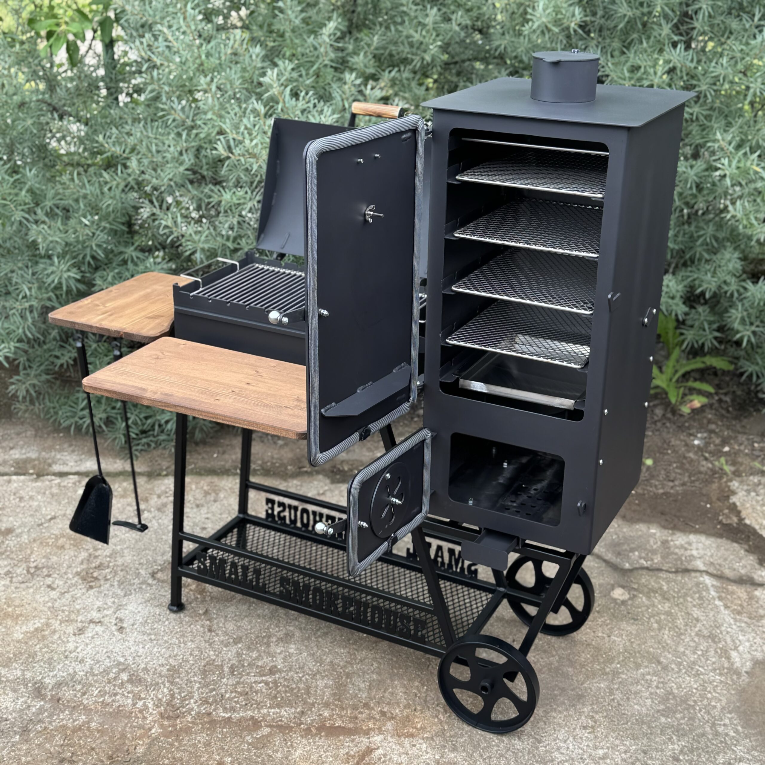 Venkovní kombinovaná kuchyně Small Smokehouse Kalme - Obrázek 7